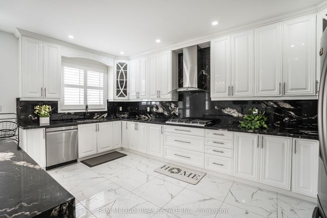 28 Clockwork Dr, House other with 7 bedrooms, 7 bathrooms and 2 parking in Brampton ON | Image 10