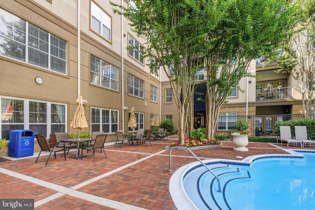 Residential in ROCKVILLE