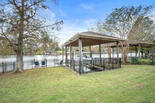 21179 Waterfront East Dr, Maurepas, LA, 70449-5305 | Card Image
