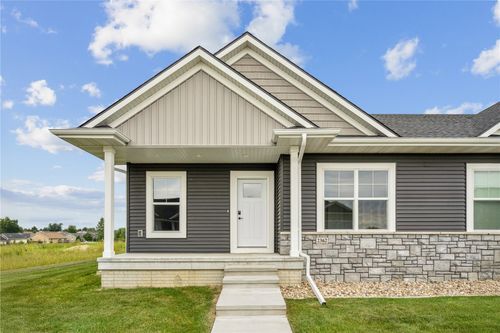 2362 Bluegrass St, Marion, IA, 52302-6006 | Card Image