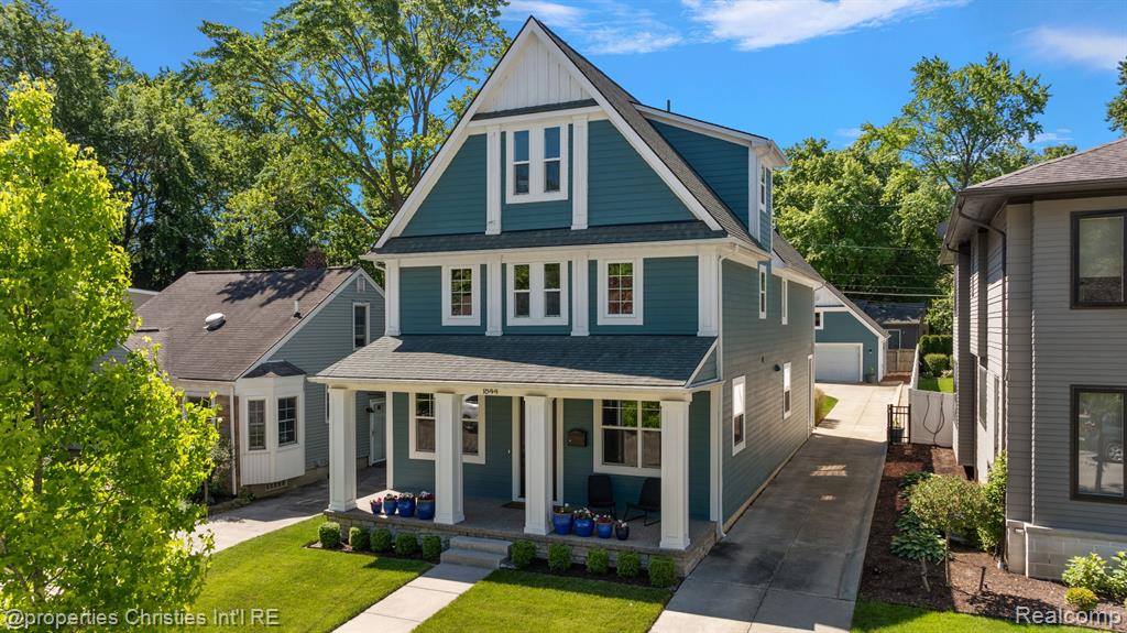 Cole St, Birmingham, MI 48009