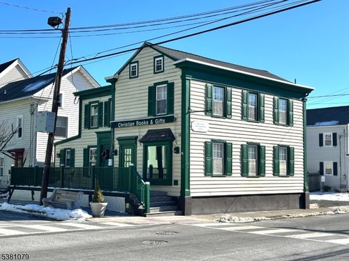 2 E Main St, Clinton, NJ, 08809-1327 | Card Image