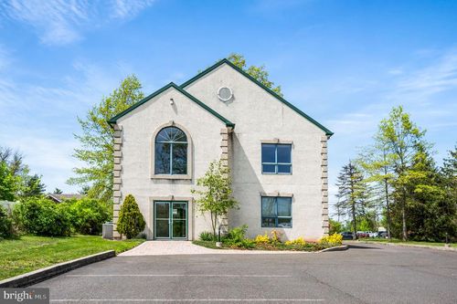 2621 N Broad St, COLMAR, PA, 18915-9401 | Card Image