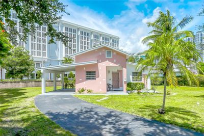 135 George Allen Ave, House other with 3 bedrooms, 2 bathrooms and null parking in Coral Gables FL | Image 2