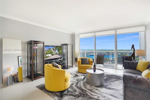 apt-836-20505 E Country Club Dr, Aventura, FL, 33180-3038 | Card Image