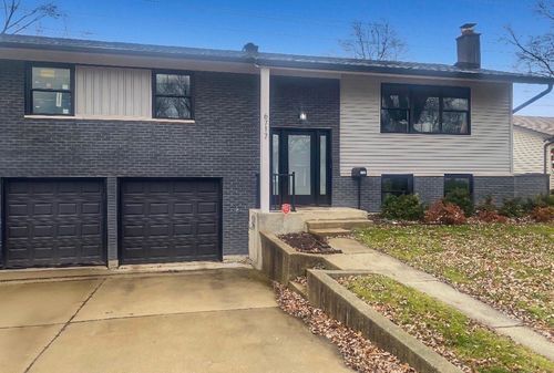 6717 Patton Dr, Woodridge, IL, 60517-1421 | Card Image