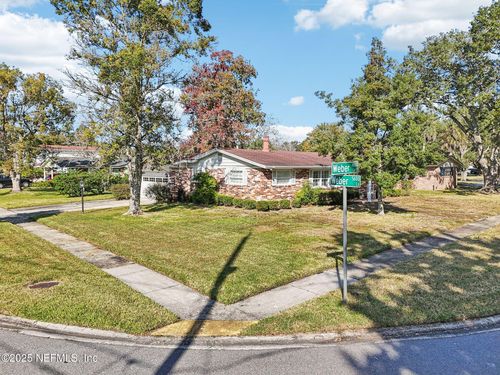 4146 Weber Ln E, Jacksonville, FL, 32207-7154 | Card Image