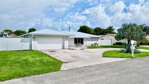 1861 Caribbean Rd W, West Palm Beach, FL, 33406-8606 | Card Image