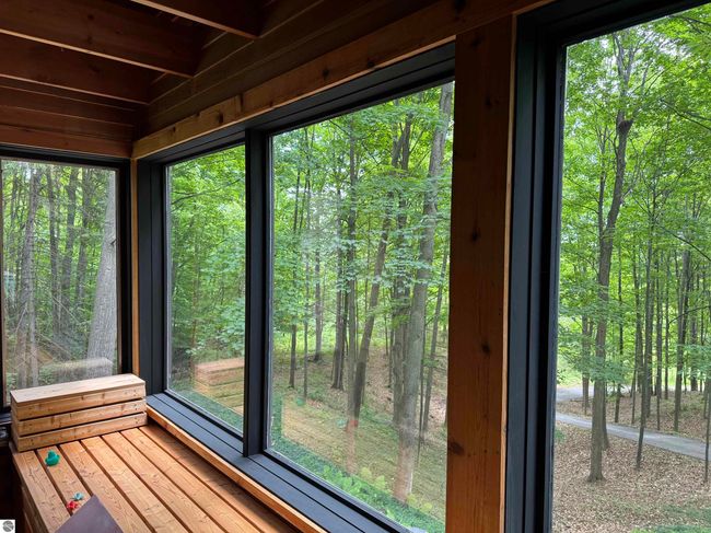 400 W Broadway, House other with 3 bedrooms, 2 bathrooms and null parking in Suttons Bay MI | Image 38