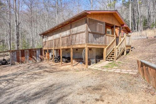 1689 Greasy Creek Rd, Brasstown, NC, 28902-8078 | Card Image