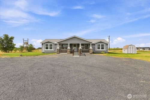 2946 Road F.6 Ne, Moses Lake, WA, 98837-7638 | Card Image