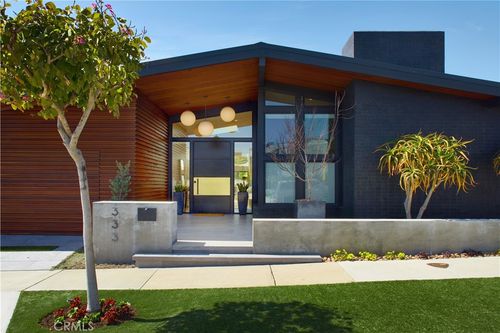 333 Milford Dr, Corona del Mar, CA, 92625-3119 | Card Image