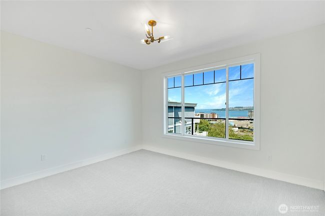 *photo is of a different unit - staged* | Image 19