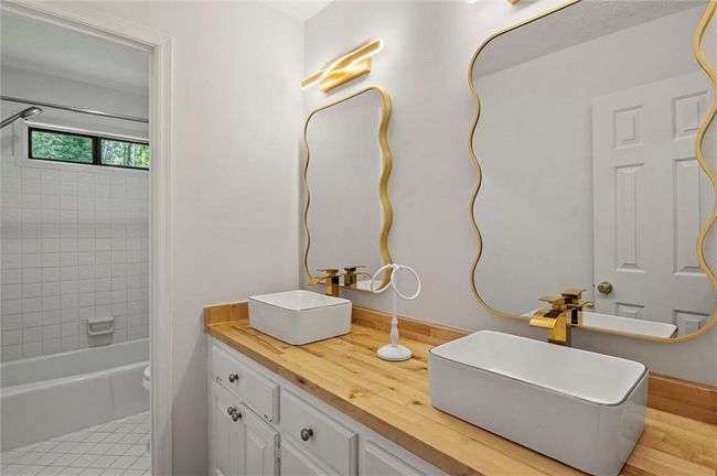4220 Singing Post Ln Ne, House other with 5 bedrooms, 3 bathrooms and 2 parking in Roswell GA | Image 29