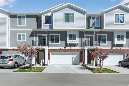 4216 W Gunlock Park Ct, Riverton, UT, 84096-2676 | Card Image