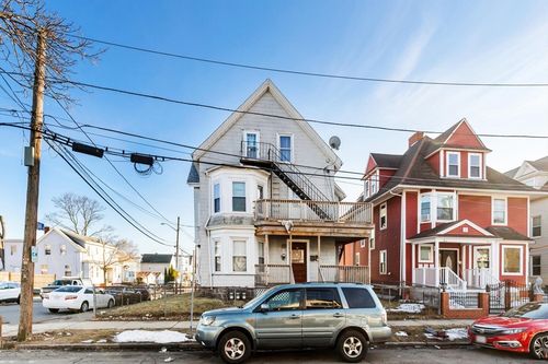 16 Salem St, Lynn, MA, 01905-1894 | Card Image