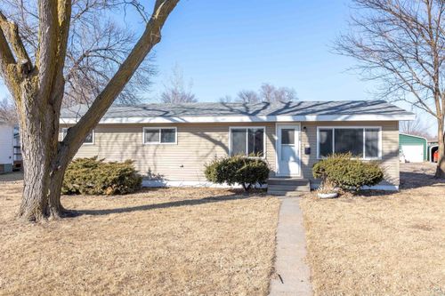 208 Iowa Ave, Onawa, IA, 51040-1938 | Card Image