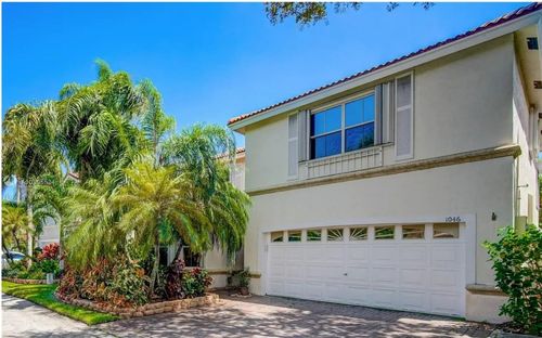 1046 Satinleaf St, Hollywood, FL, 33019-4815 | Card Image
