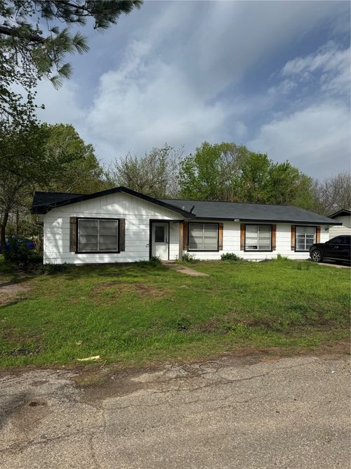 1020 Se 10th St, Cooper, TX, 75432-3113 | Card Image