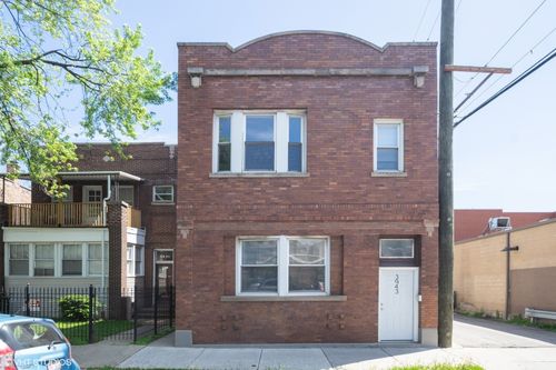 1r-3943 Addison St, Chicago, IL, 60618-5011 | Card Image