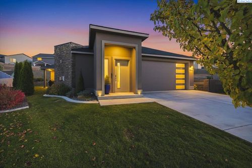 4939 Smitty Dr, Richland, WA, 99352-8008 | Card Image