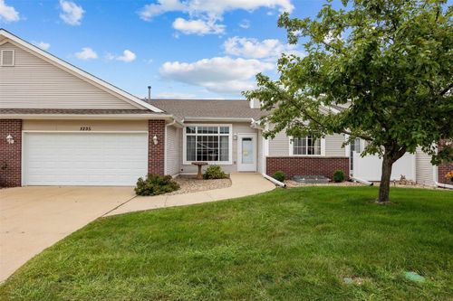 1205 74th St Ne, Cedar Rapids, IA, 52402-7296 | Card Image