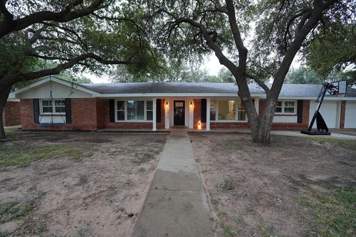 2515 Stanolind Ave, Midland, TX, 79705-8426 | Card Image