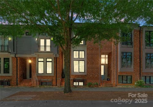 460 E 33rd St, Charlotte, NC, 28205-1598 | Card Image