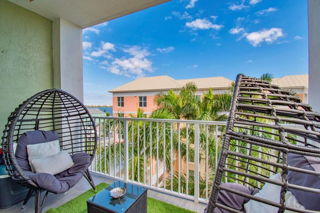 APT-623 - 804 E Windward Way, Condo with 2 bedrooms, 2 bathrooms and null parking in Lantana FL | Image 16