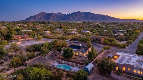 5785 N Escondido Ln, Tucson, AZ, 85704-2701 | Card Image