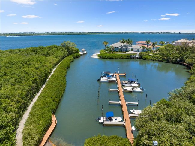 APT-1 - 5725 Pelican Pointe Dr, House attached with 2 bedrooms, 2 bathrooms and null parking in Sebastian FL | Image 33