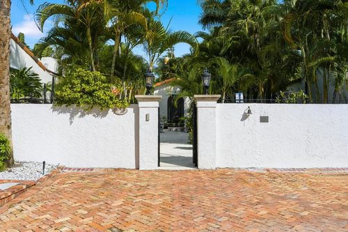 281 Granada Rd, West Palm Beach, FL, 33401-8017 | Card Image