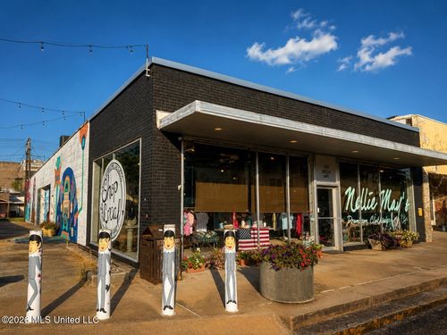 250 Delta Ave, Clarksdale, MS, 38614-4213 | Card Image
