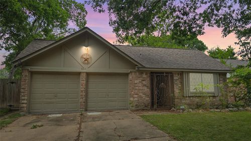 7214 Shady Arbor Ln, Houston, TX, 77040-4729 | Card Image