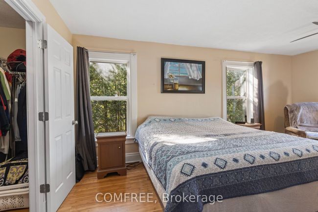 8 Laura St, House other with 5 bedrooms, 3 bathrooms and 4 parking in Lyn ON | Image 31