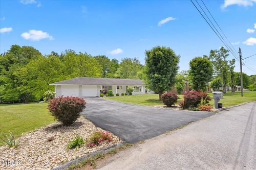 724 Santa Fe Dr, Bristol, TN, 37620-6231 | Card Image
