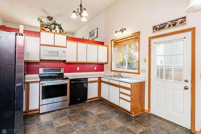 Kitchen/walk-out patio | Image 3