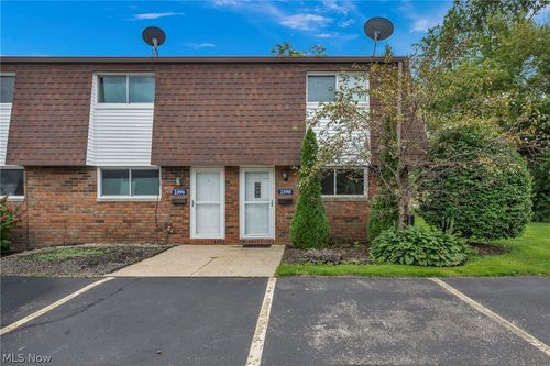 2598 Shakespeare Ln, Avon, OH, 44011-1929 | Card Image