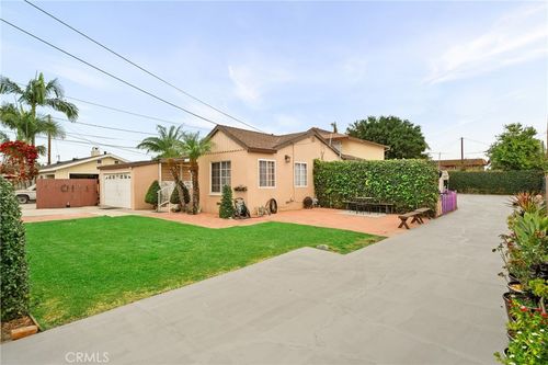 20822 Roseton Ave, Lakewood, CA, 90715-1246 | Card Image