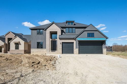 45046 Twin River Dr, Macomb, MI, 48044-6417 | Card Image