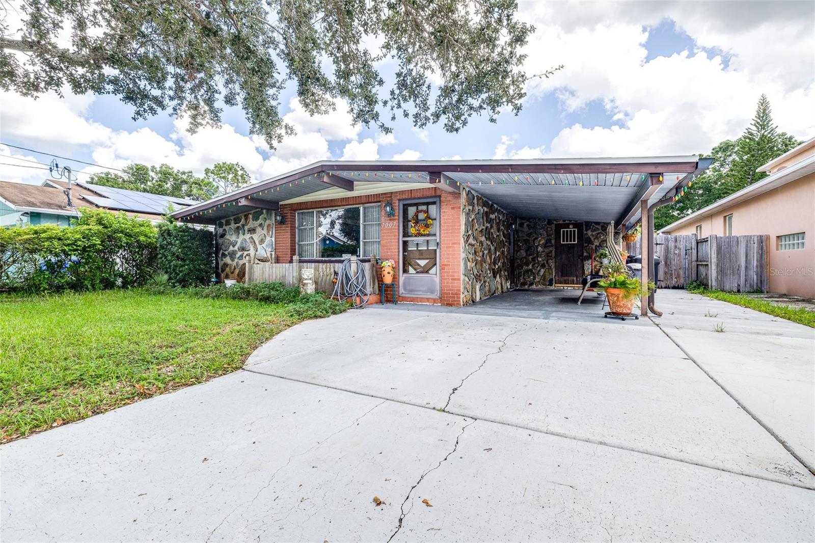 Hubert Ave, Tampa, FL 33614