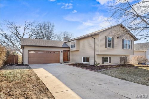 5 Woodland Ridge Ct, Saint Peters, MO, 63376-1788 | Card Image