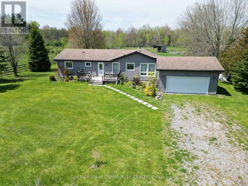 24730 Valley View Dr, Sutton West, ON, L0E1R0 | Card Image