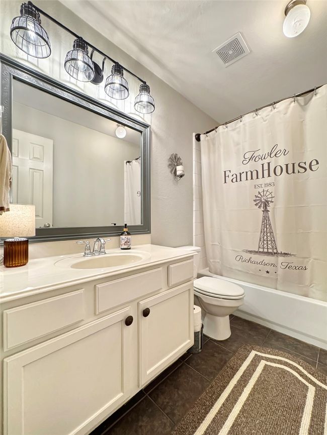 1812 Azalea Dr, House other with 3 bedrooms, 2 bathrooms and null parking in Savannah TX | Image 16