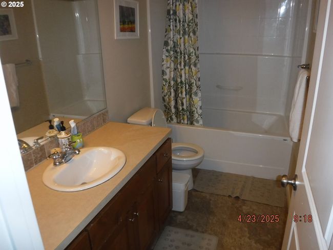 15117 Se Shale Dr, House other with 5 bedrooms, 3 bathrooms and 2 parking in Damascus OR | Image 15