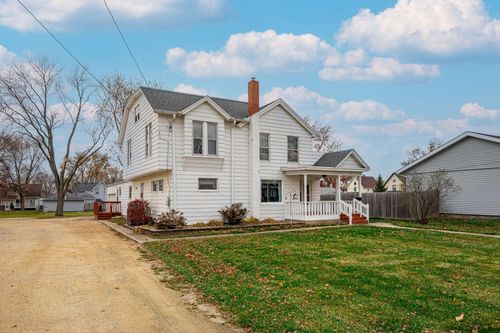 1111 Pearl St, Belvidere, IL, 61008-5215 | Card Image