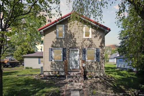 706 S Elm St, Nappanee, IN, 46550-2620 | Card Image