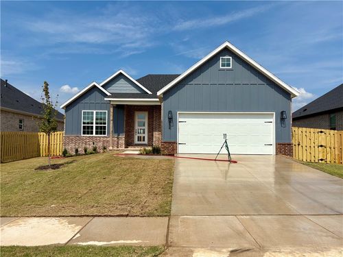 1902 Ferguson St, Pea Ridge, AR, 72751-5052 | Card Image