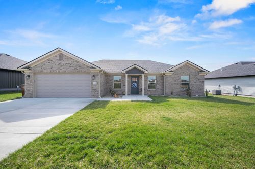 450 Wyldwood Way, Berea, KY, 40403-8100 | Card Image