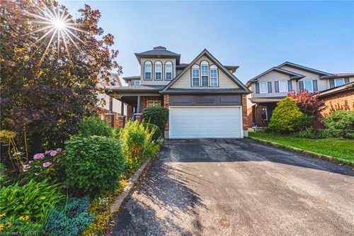 140 Country Club Dr, Cambridge, ON, N1T2B6 | Card Image